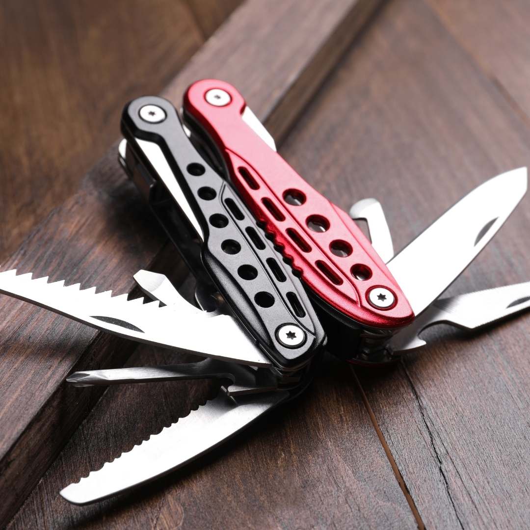 Multi-tools & Knives